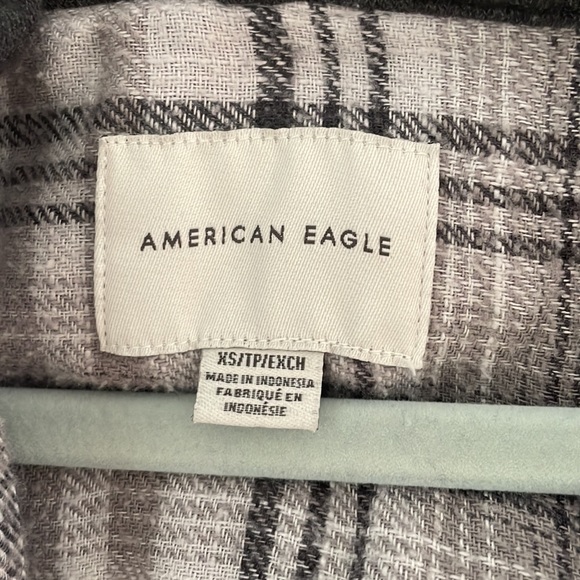 American eagle 🦅 oversized hooded plaid flannel shirt - Picture 2 of 6